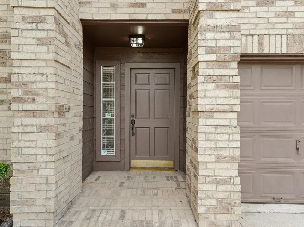 18811 Long Trace Dr, Humble, TX 77346