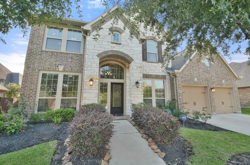 16411 Sawyer Knoll Ln, Houston, TX 77044