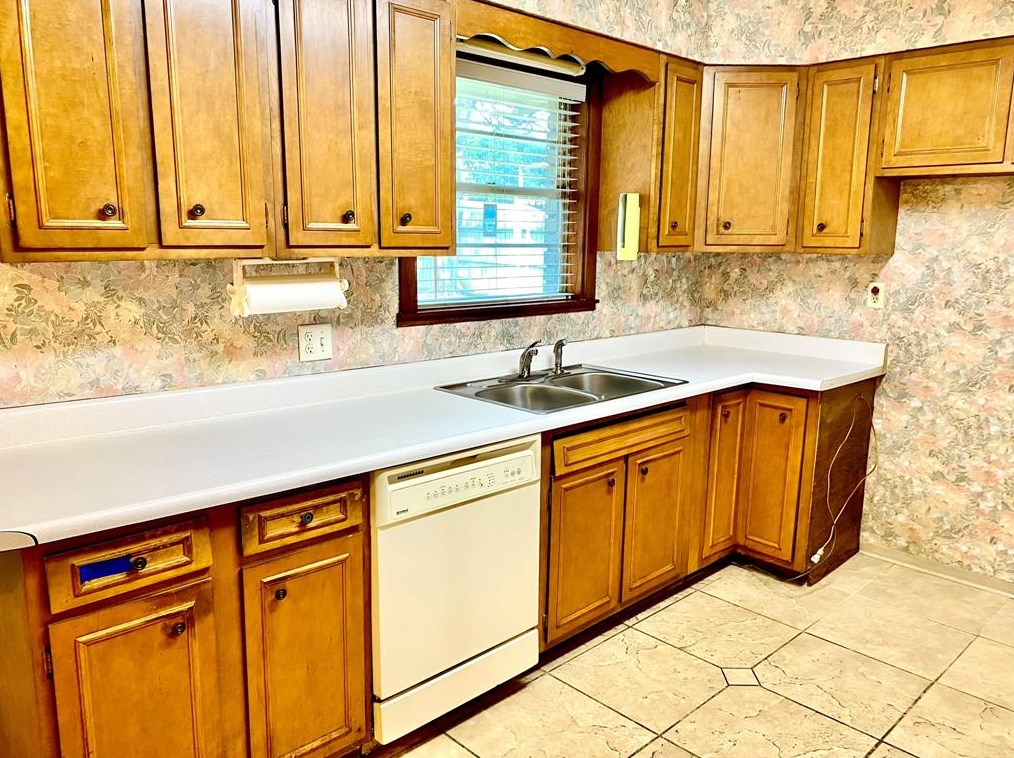 2218 Nina Lee Ln, Houston TX  77092-5240 exterior