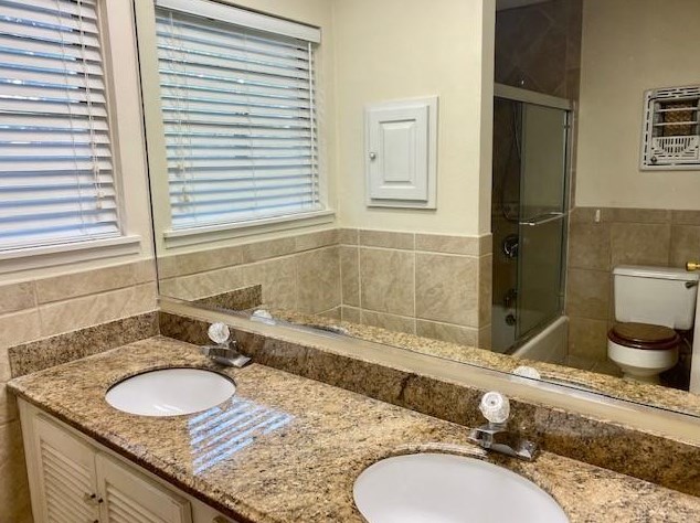 2218 Nina Lee Ln, Houston TX  77092-5240 exterior