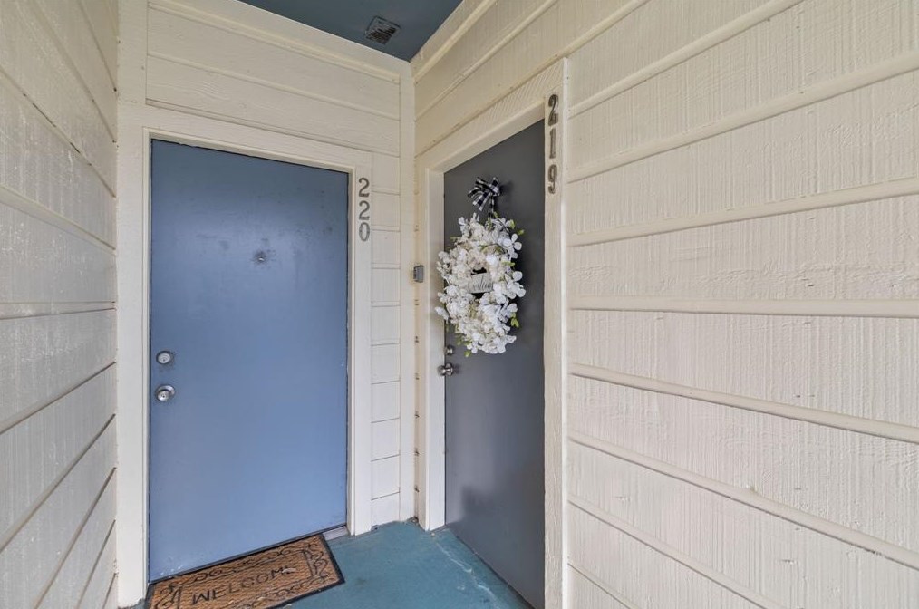 4001 Nasa Pkwy #219, Taylor Lake Village, TX 77586