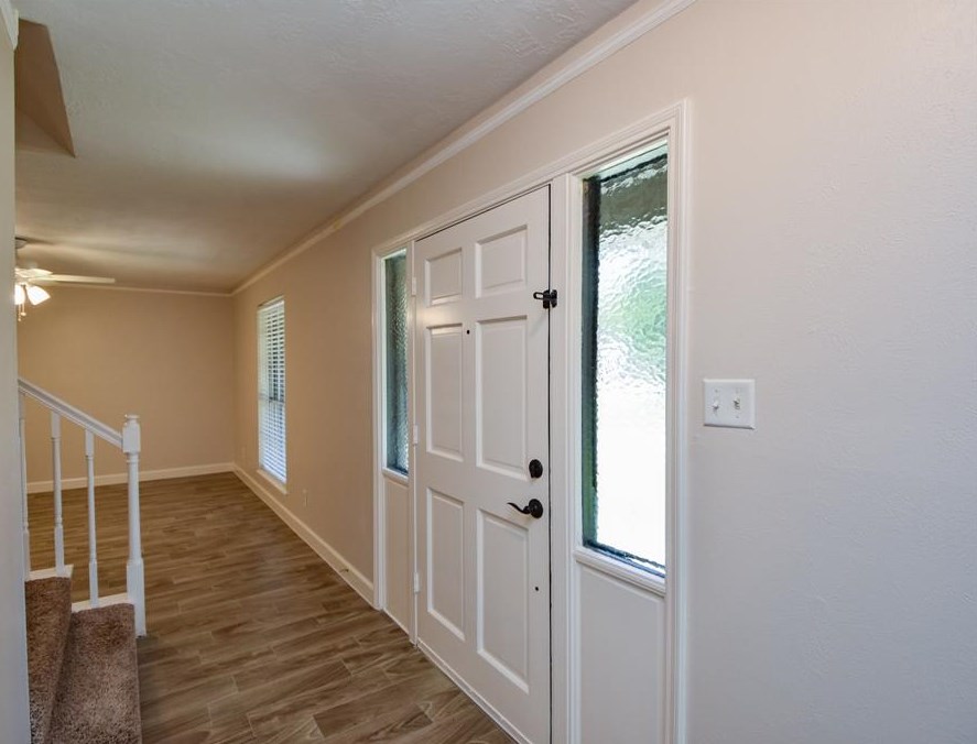 8 Yellowood Ct, Spring TX  77380-1446 exterior