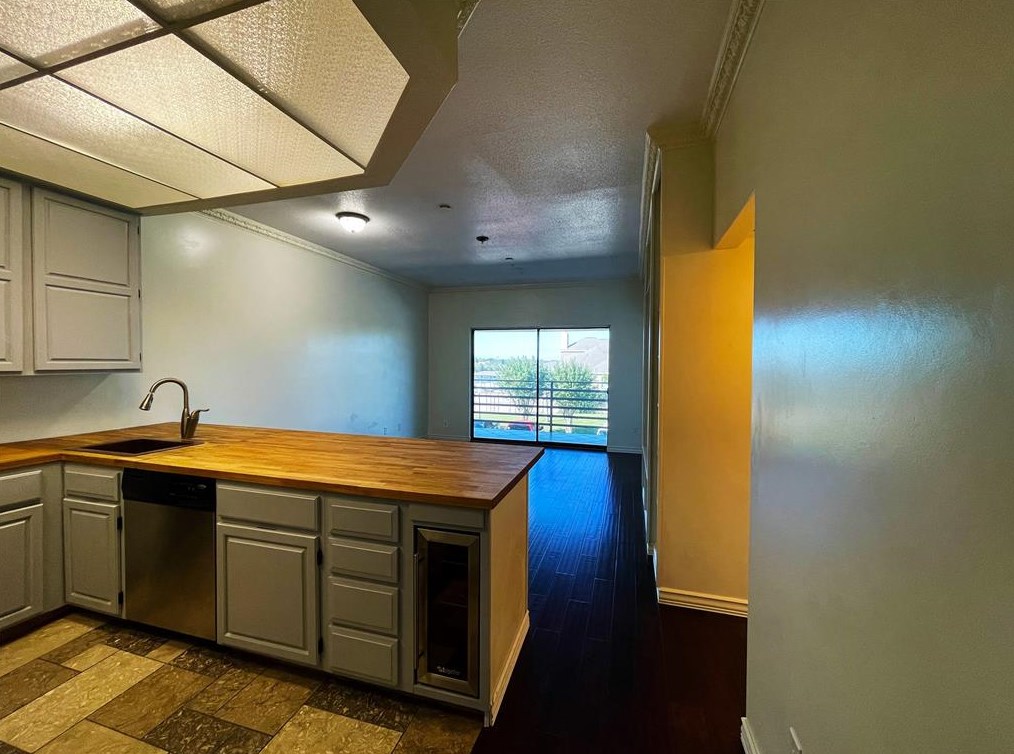 793 Davis Rd #106, League City, TX 77573