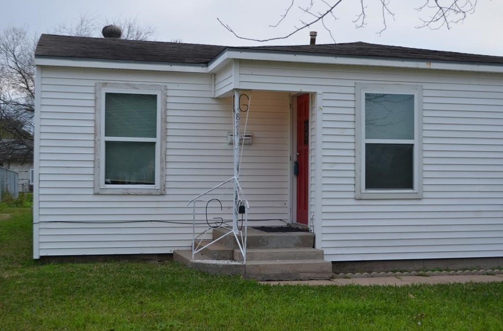 821 12th Ave N, Texas City, TX 77590