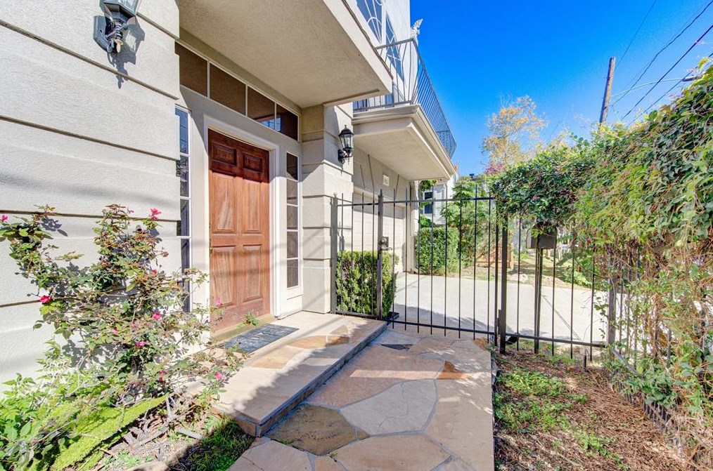 5708 Lacy St, Houston, TX 77007