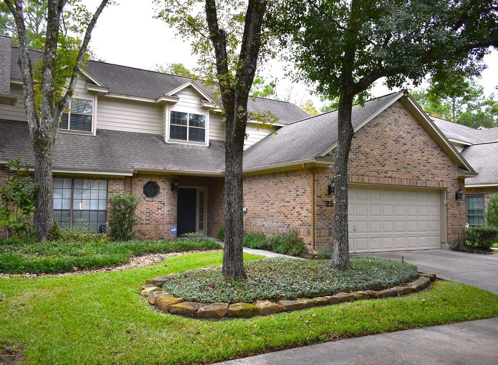25 Fairway Oaks Pl, Spring TX  77380-0986 exterior