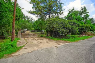 7505 Jay St, Houston, TX 77028 - Photo 1