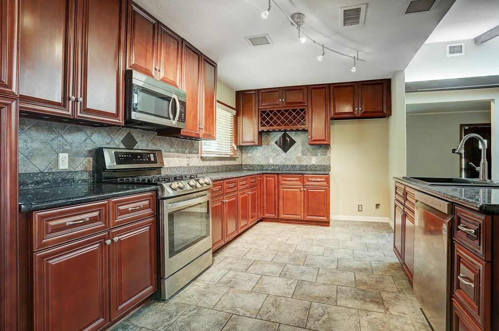 4711 Jason St, Houston TX  77096-1702 exterior