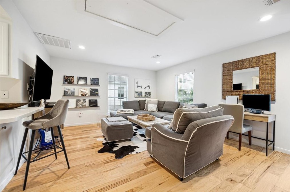 3611 Bellefontaine St, Houston TX  77025-1316 exterior