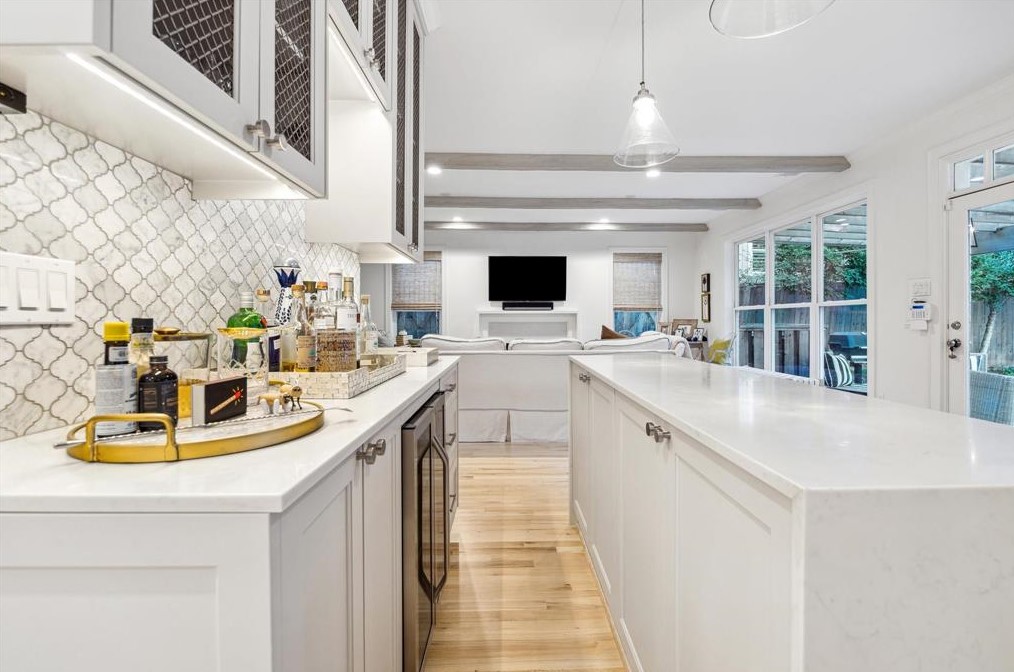 3611 Bellefontaine St, Houston TX  77025-1316 exterior