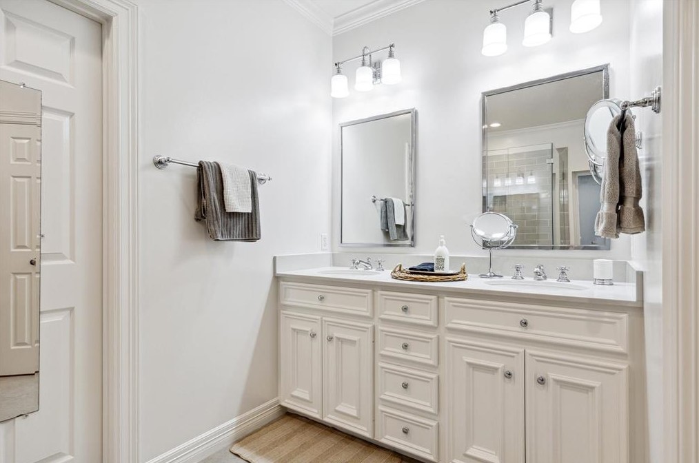 3611 Bellefontaine St, Houston TX  77025-1316 exterior