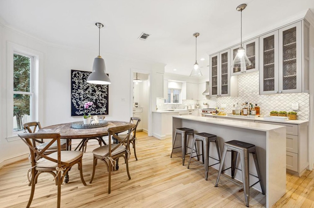 3611 Bellefontaine St, Houston TX  77025-1316 exterior