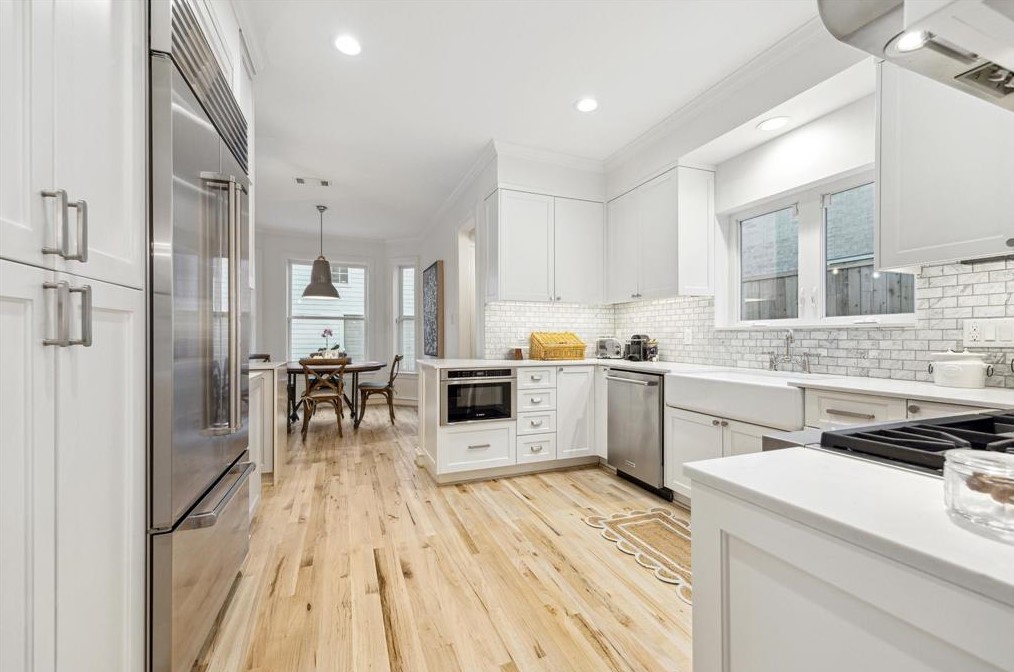 3611 Bellefontaine St, Houston TX  77025-1316 exterior