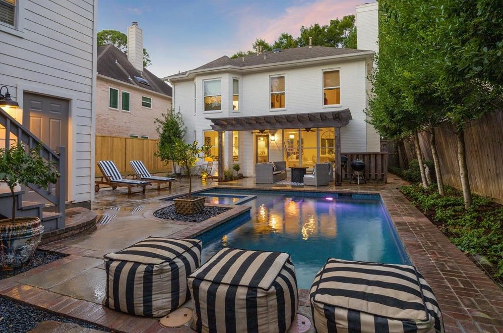 3611 Bellefontaine St, Houston TX  77025-1316 exterior