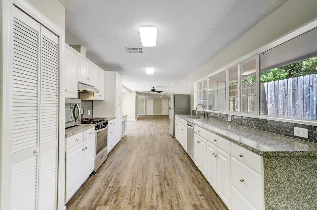 4103 Underwood St, Houston TX  77025-1719 exterior