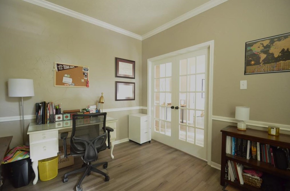 13611 Country Grn Ct, Houston TX  77059-3559 exterior