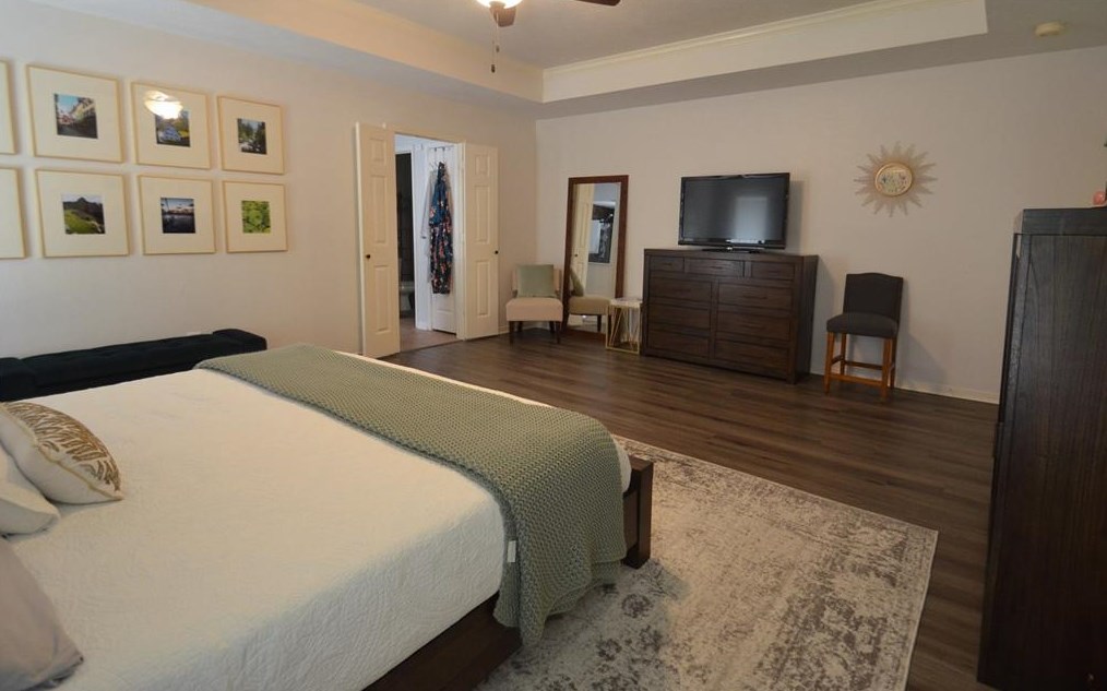 13611 Country Grn Ct, Houston TX  77059-3559 exterior