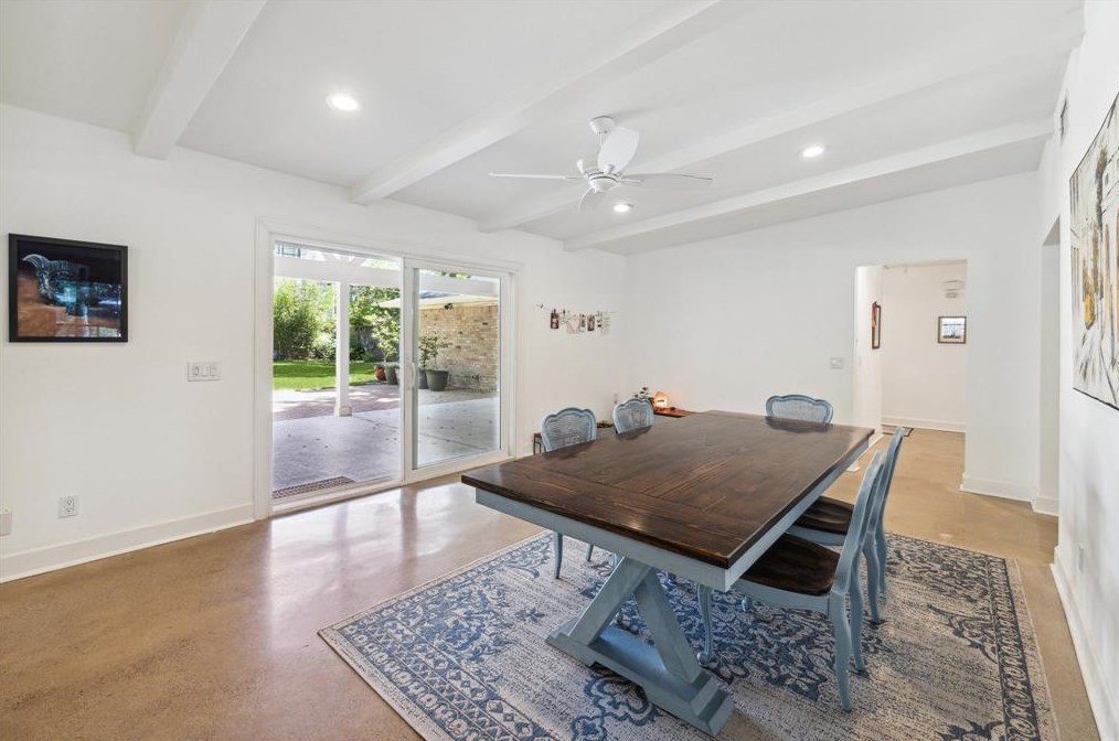 322 Electra Dr, Houston TX  77024-4709 exterior