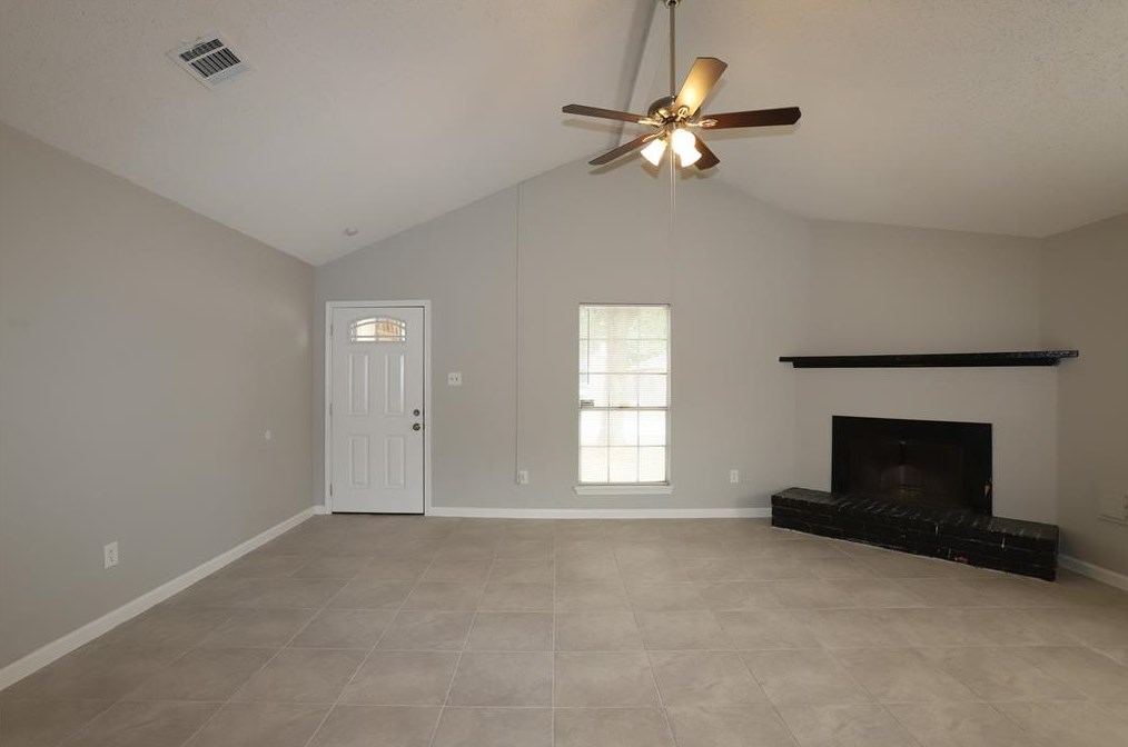 542 Connorvale Ln, Houston, TX 77060-5836