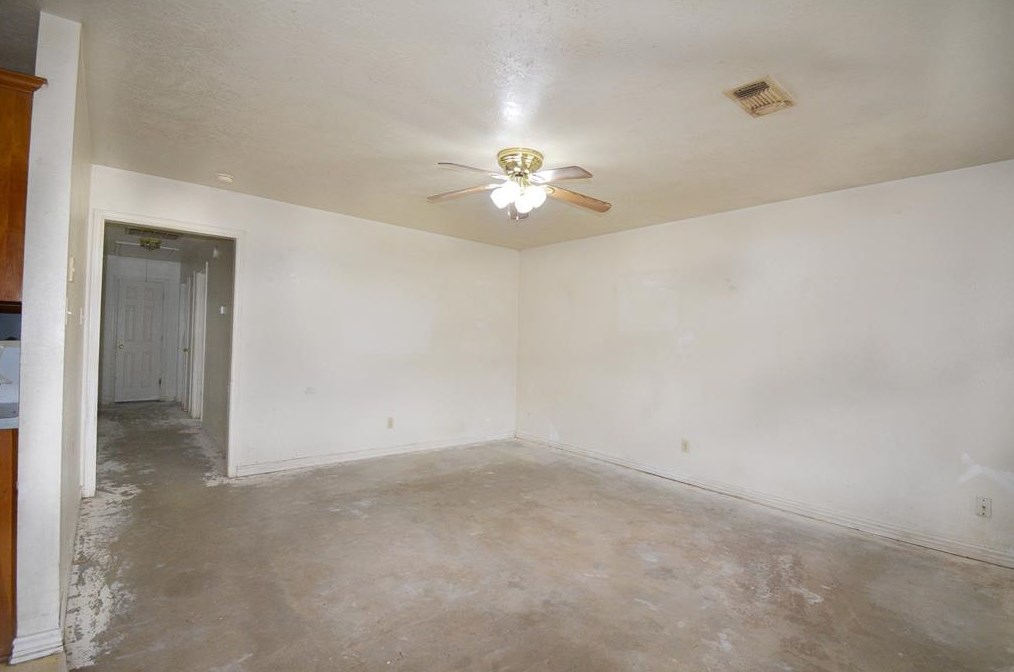 700 Wilkins St, Brenham, TX 77833-3037