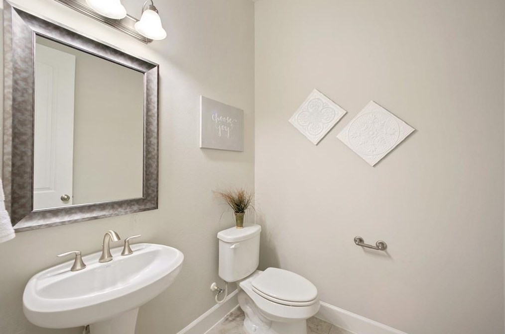 833 24th St, Houston TX  77009-1707 exterior