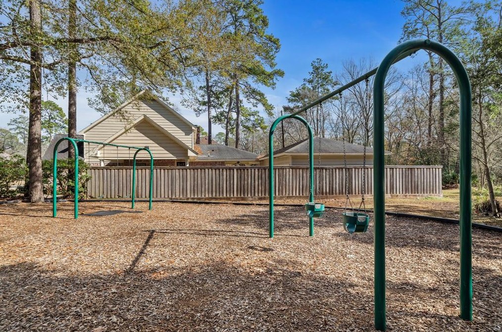 5323 Timber Shade Dr, Humble TX 77345-1700 exterior