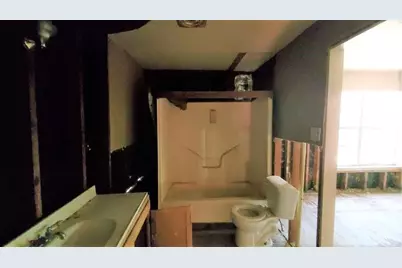 7128 Panther Run, Orange, TX 77632 - Photo 12