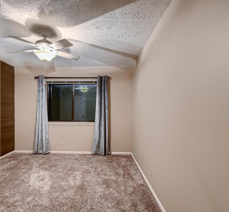 2 Hickory Shadows Dr, Houston TX  77055-6739 exterior