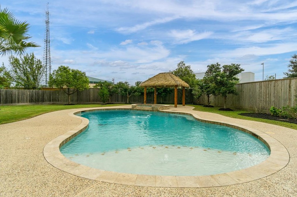 1401 Caine Hill Ct, League City, TX 77573