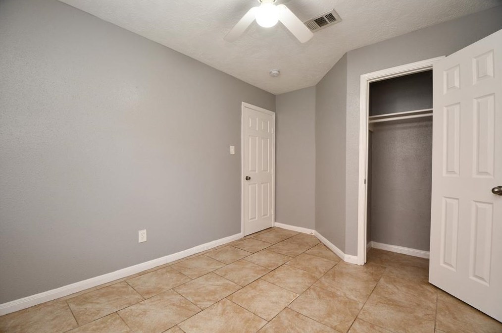 12934 Crystal Cv Dr, Houston TX  77044-1802 exterior