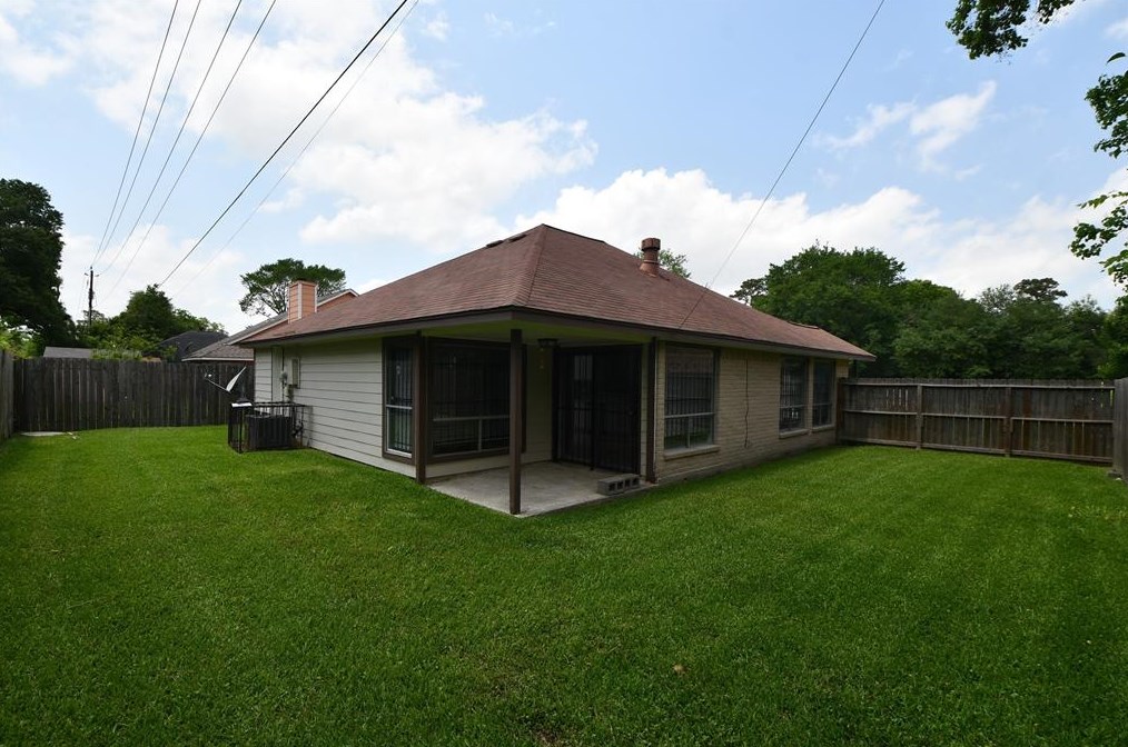 12934 Crystal Cv Dr, Houston TX  77044-1802 exterior