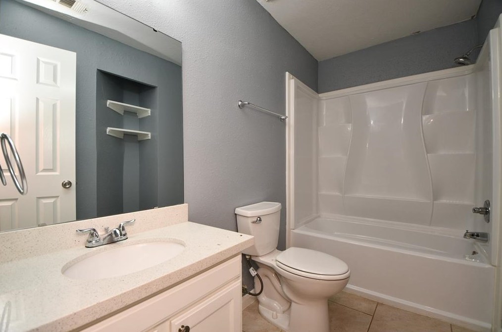 12934 Crystal Cv Dr, Houston TX  77044-1802 exterior