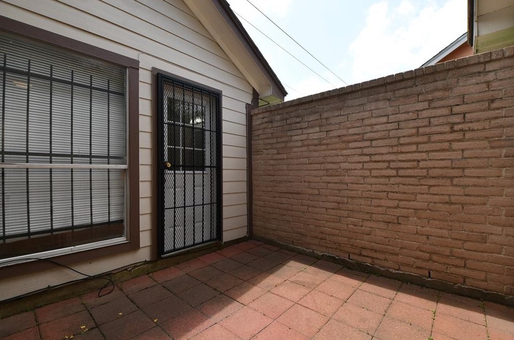12934 Crystal Cv Dr, Houston TX  77044-1802 exterior