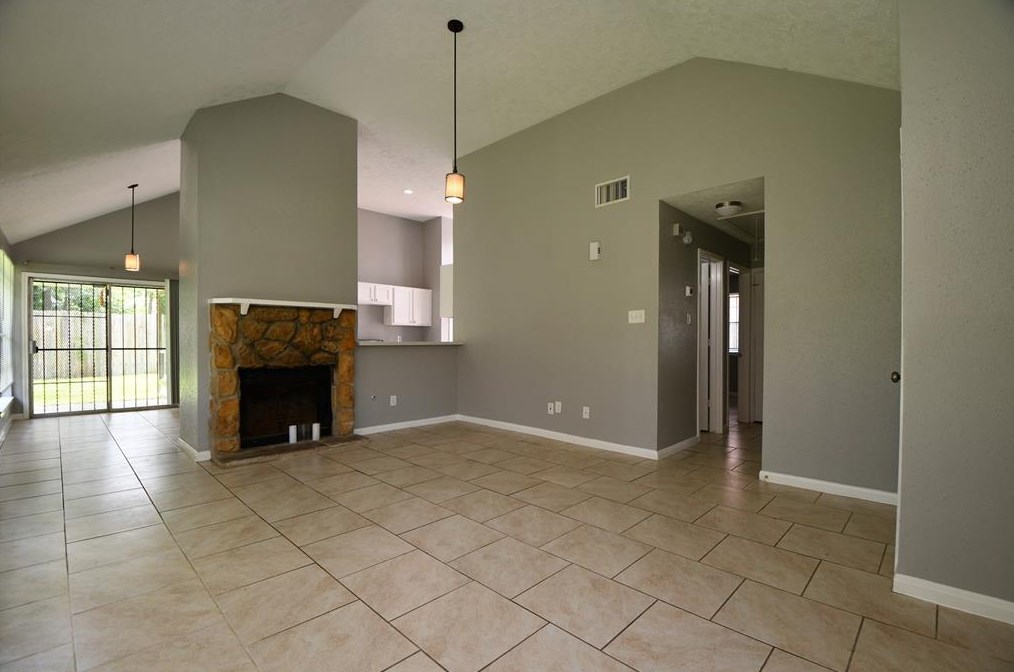 12934 Crystal Cv Dr, Houston TX  77044-1802 exterior