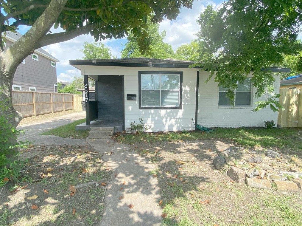 8517 Rubin St, Houston, TX 77051
