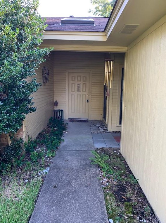 99 Normal Park, Huntsville, TX 77320
