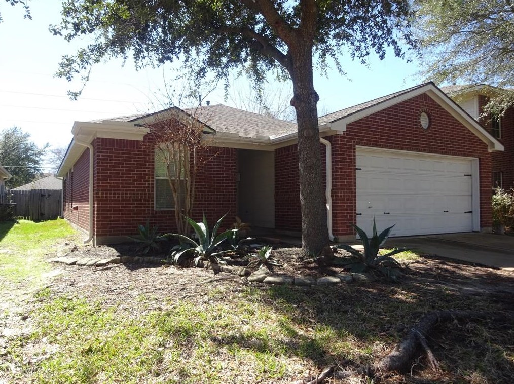 15631 Barber Grove Ln, Houston, TX 77095