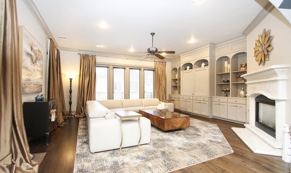 5523 Felice Dr, Houston TX  77081-4218 exterior