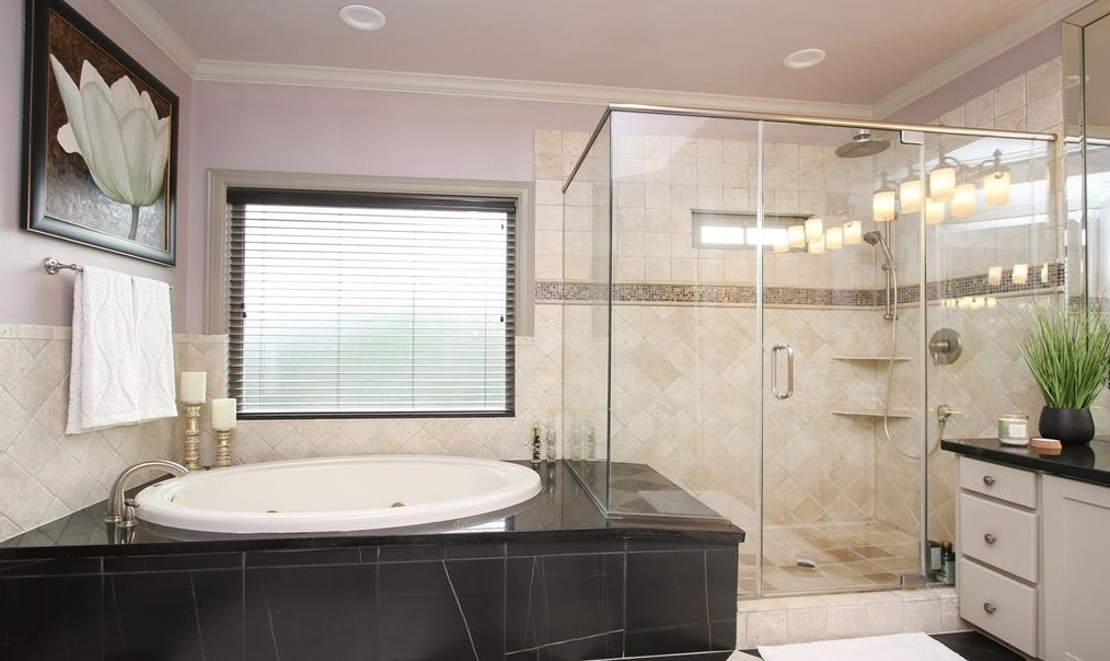 5523 Felice Dr, Houston TX  77081-4218 exterior