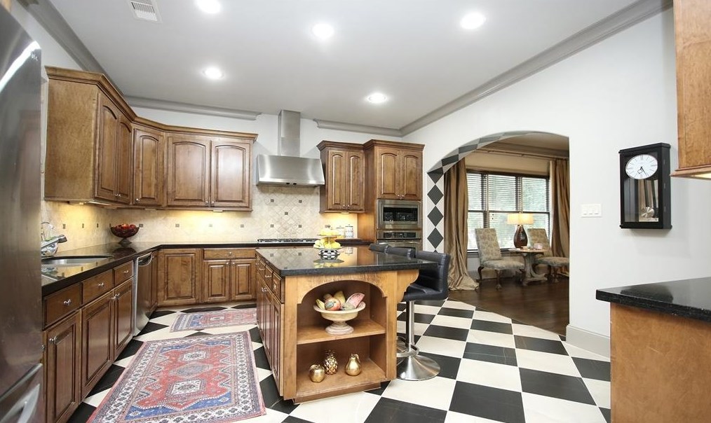 5523 Felice Dr, Houston TX  77081-4218 exterior
