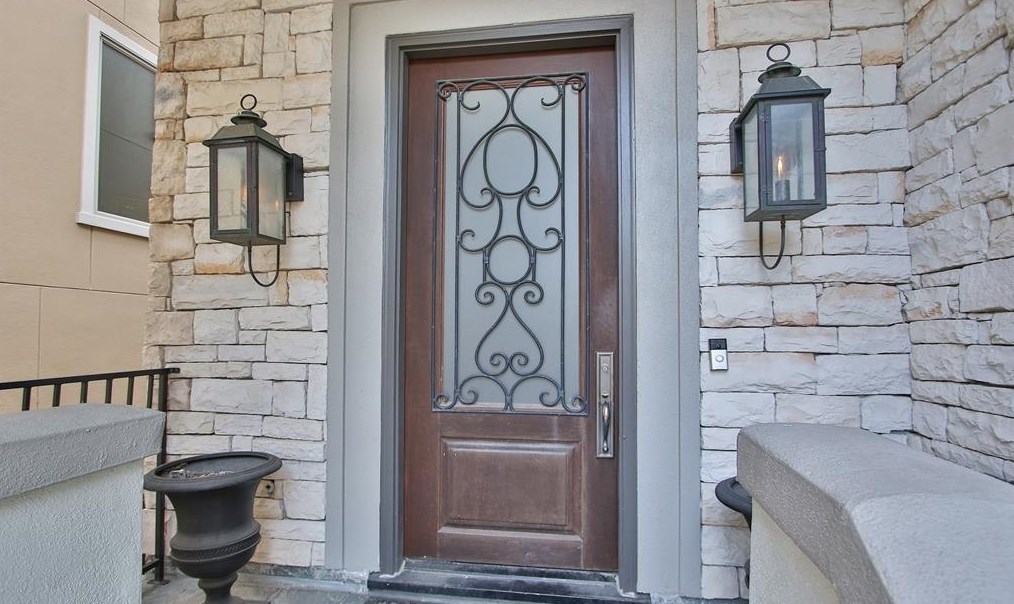 5523 Felice Dr, Houston TX  77081-4222 exterior