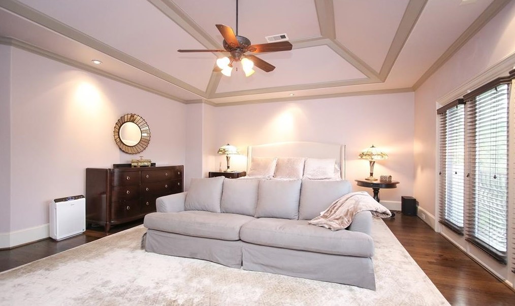 5523 Felice Dr, Houston TX  77081-4218 exterior