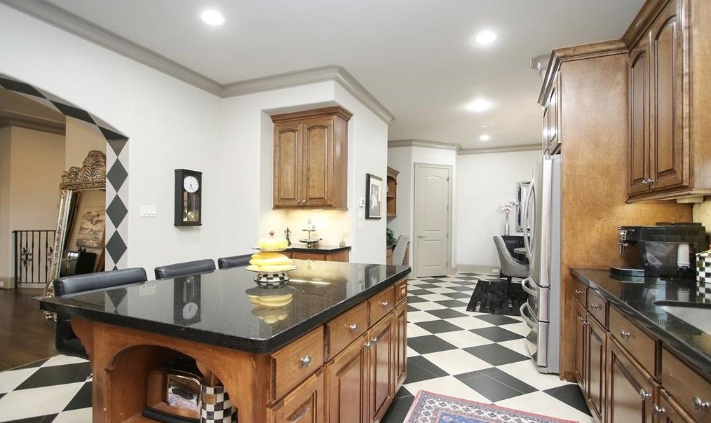 5523 Felice Dr, Houston TX  77081-4218 exterior