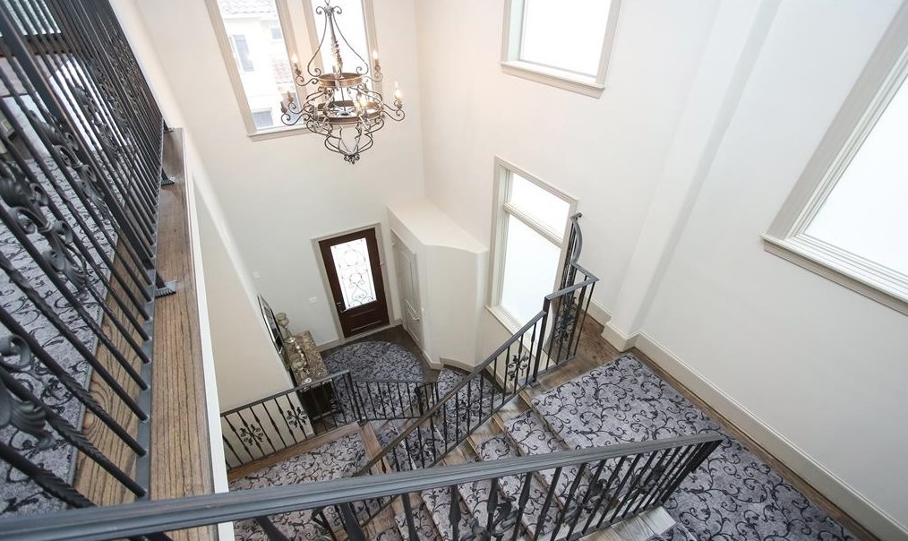 5523 Felice Dr, Houston TX  77081-4218 exterior