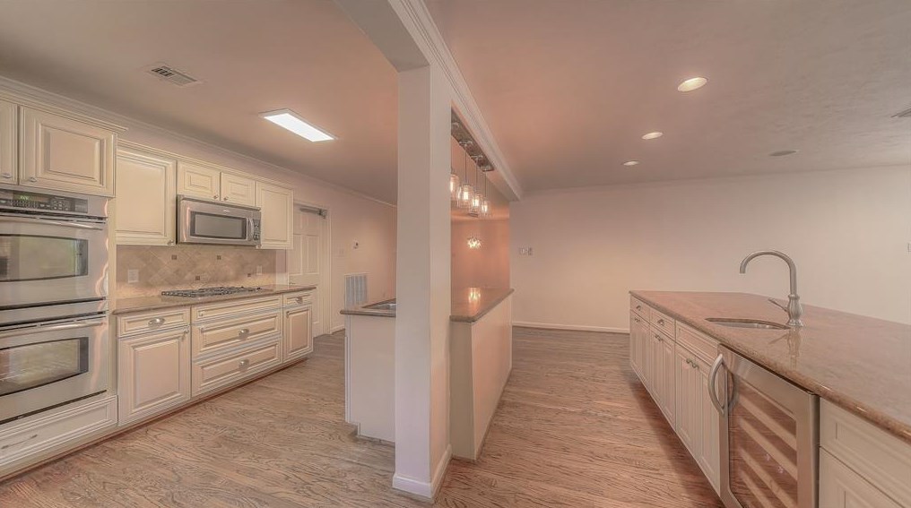 2310 Willowby Dr, Houston, TX 77008