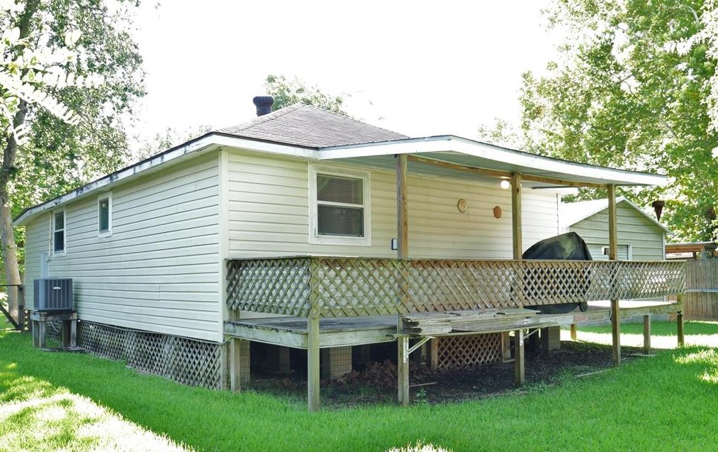 4729 1st St, Bacliff TX  77518-1441 exterior