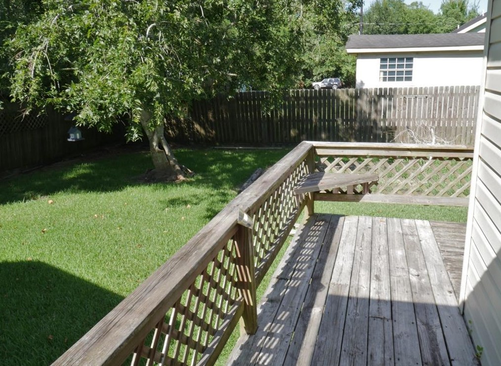 4729 1st St, Bacliff TX  77518-1441 exterior