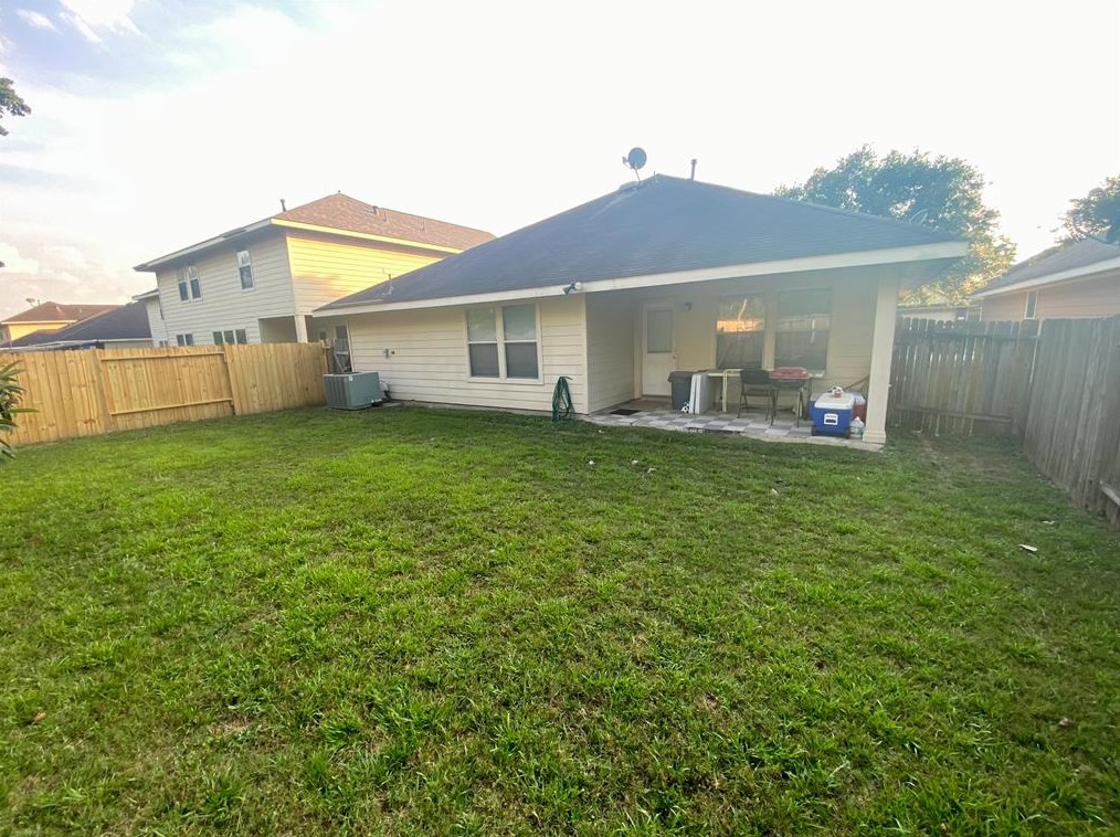 20010 Tunham Trl, Houston TX  77073-6198 exterior