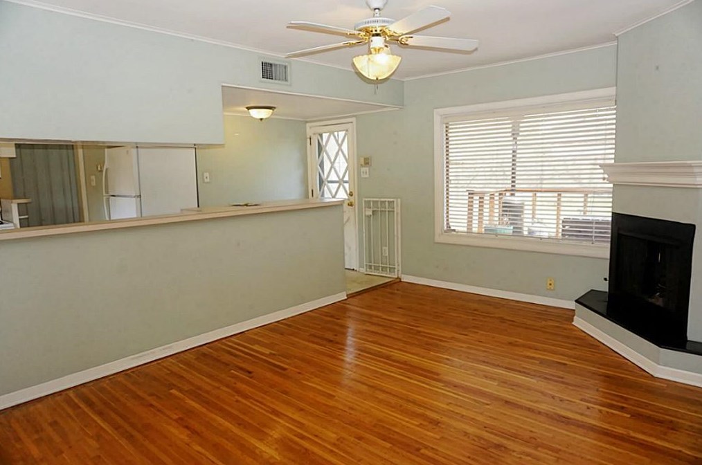 1110 Kinley Ln, Houston, TX 77018