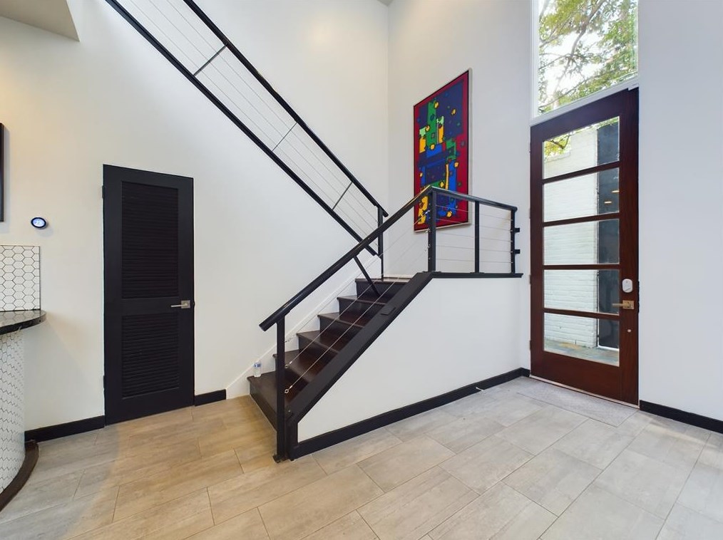 163 Sage Rd, Houston TX 77056-1420 exterior